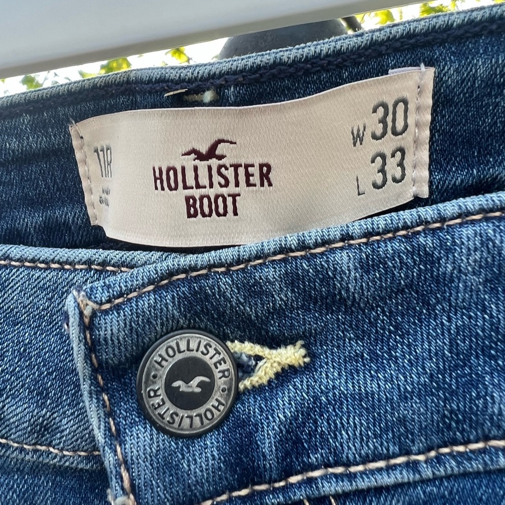 Hollister jeans. New with tags. Size 30/9